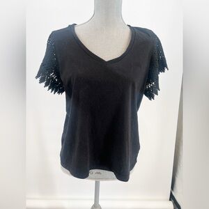 Chelsea & Theodore Crochet Sleeve Tshirt XL